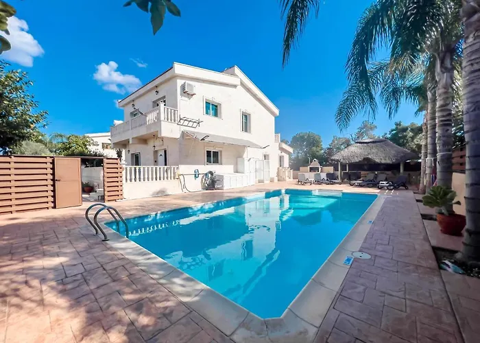 Fame Villa With Private Pool And Gazebo