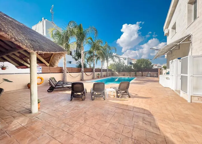 Fame Villa With Private Pool And Gazebo