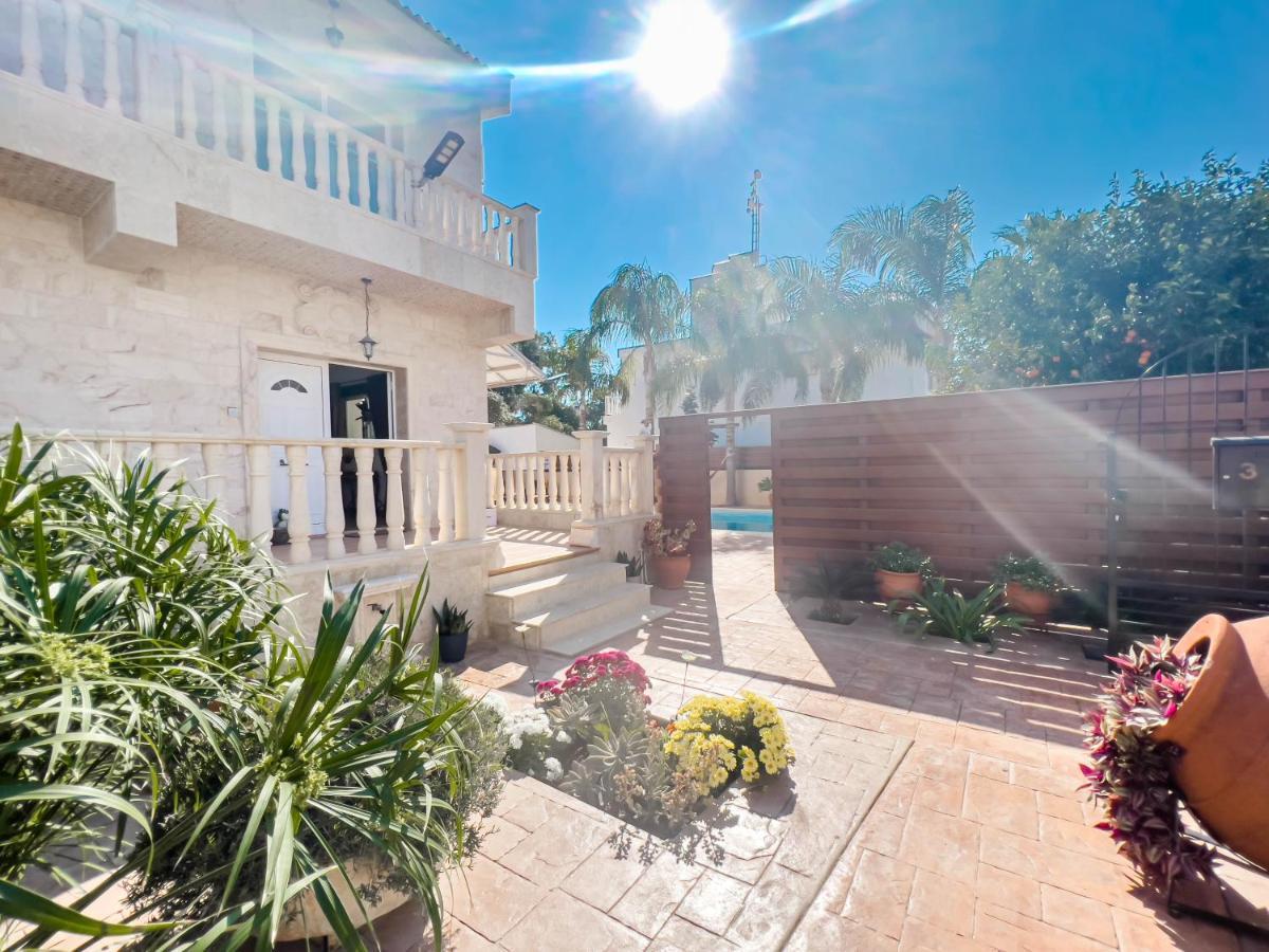 Villa Fame With Private Pool And Gazebo